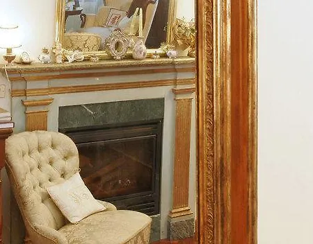 Language And Art Bed & Breakfast