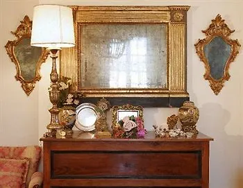Language And Art Bed & Breakfast