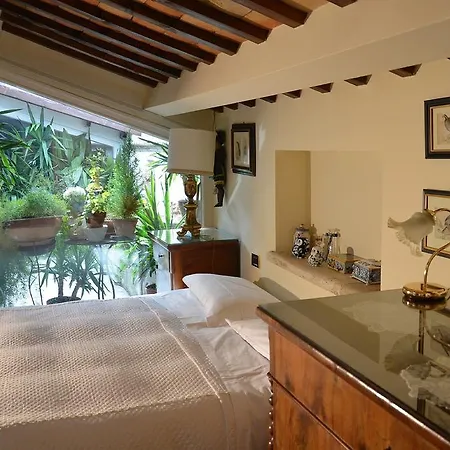 Language And Art Bed & Breakfast