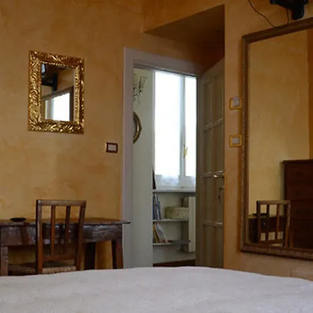 Bed & Breakfast Language And Art 2*